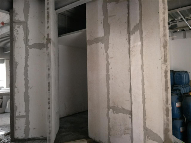 ALC板輕質(zhì)隔墻板 裝配式建筑中隔墻系統(tǒng)的高效解決方案